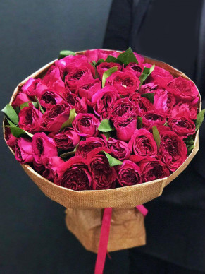 Букет из 45 пионовидных роз Darcey