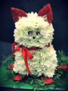 Кошка из живых цветов
